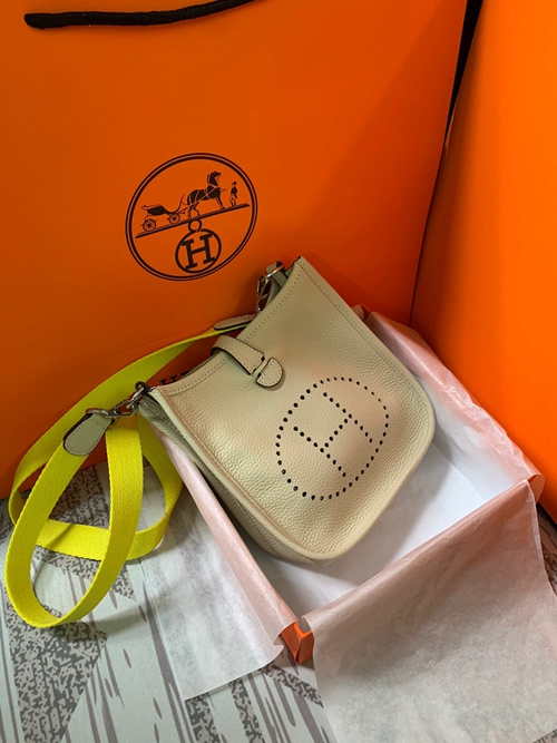 エルメス バッグ 激安背面デザイン